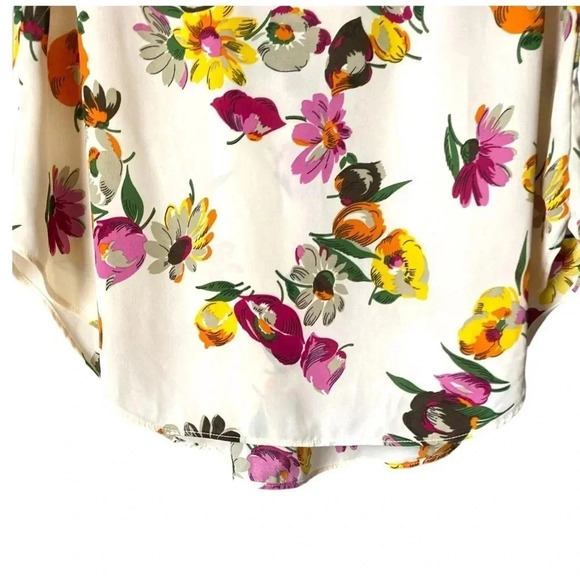 PREMISE | Nude Cream Floral Ruffled Cap Sleeves V-Neck Top Size L - Picture 4 of 7